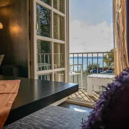 Modernes Appartement Am See Waren  Exterior photo
