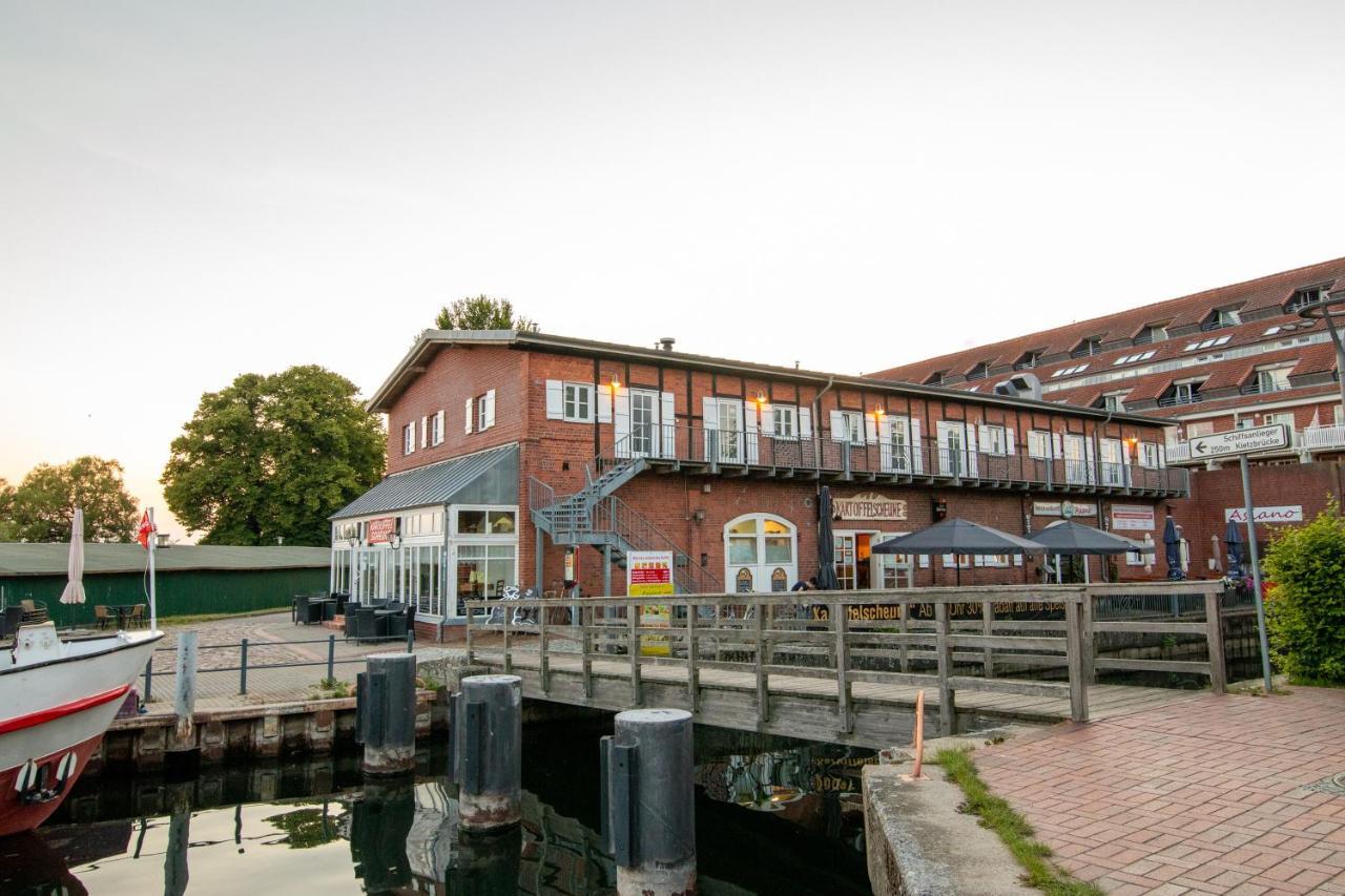 Modernes Am Apartment Waren (Mueritz)